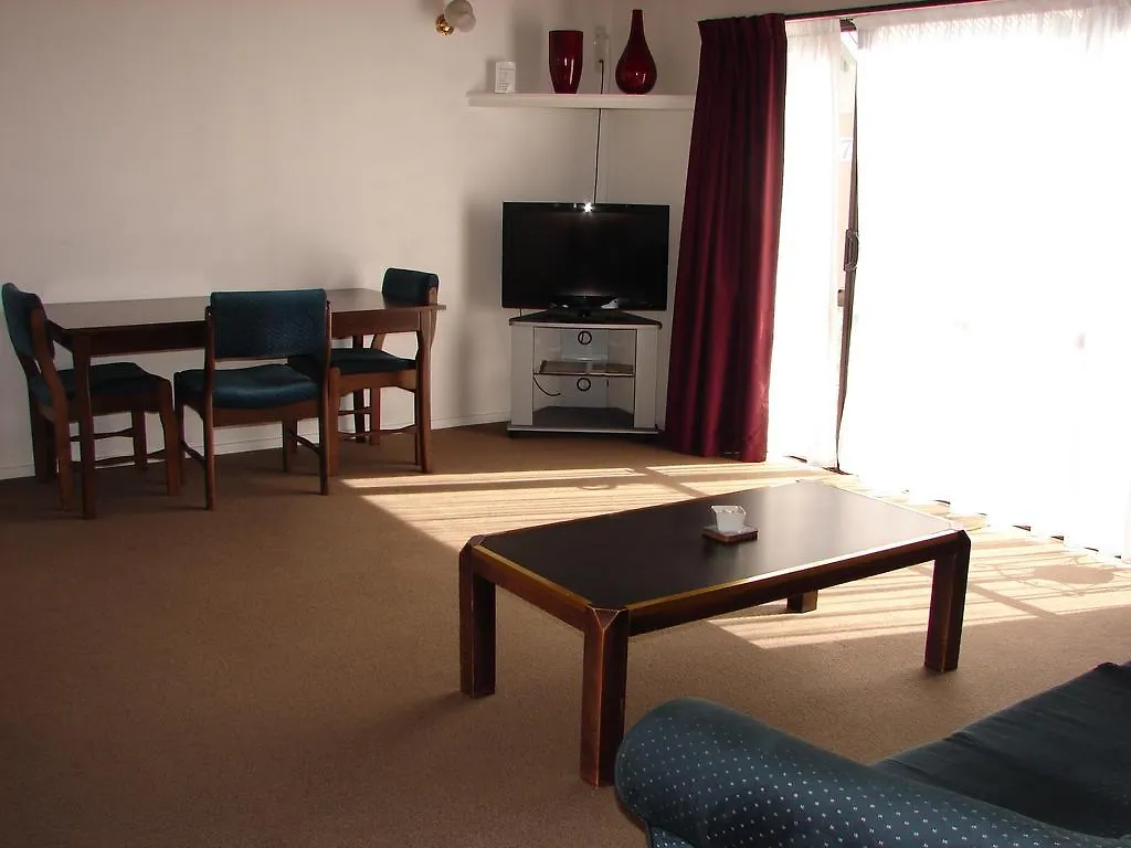 ****  193 Aorangi Manor Motel Blenheim New Zealand