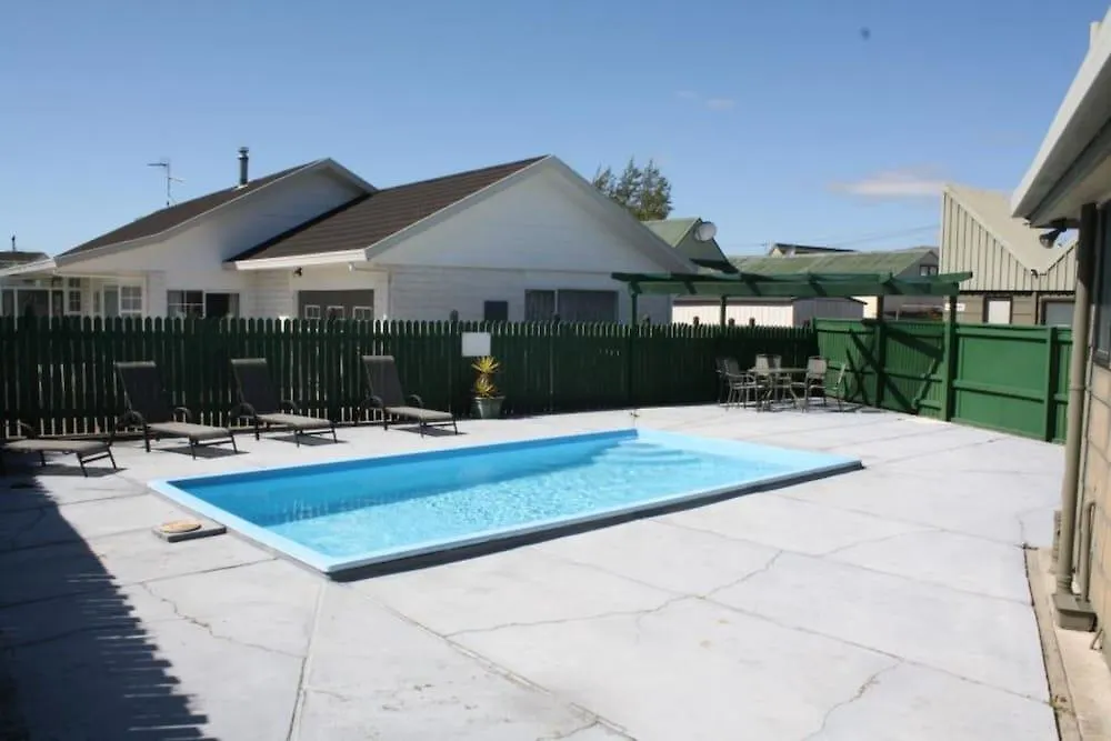 ****  193 Aorangi Manor Motel Blenheim New Zealand